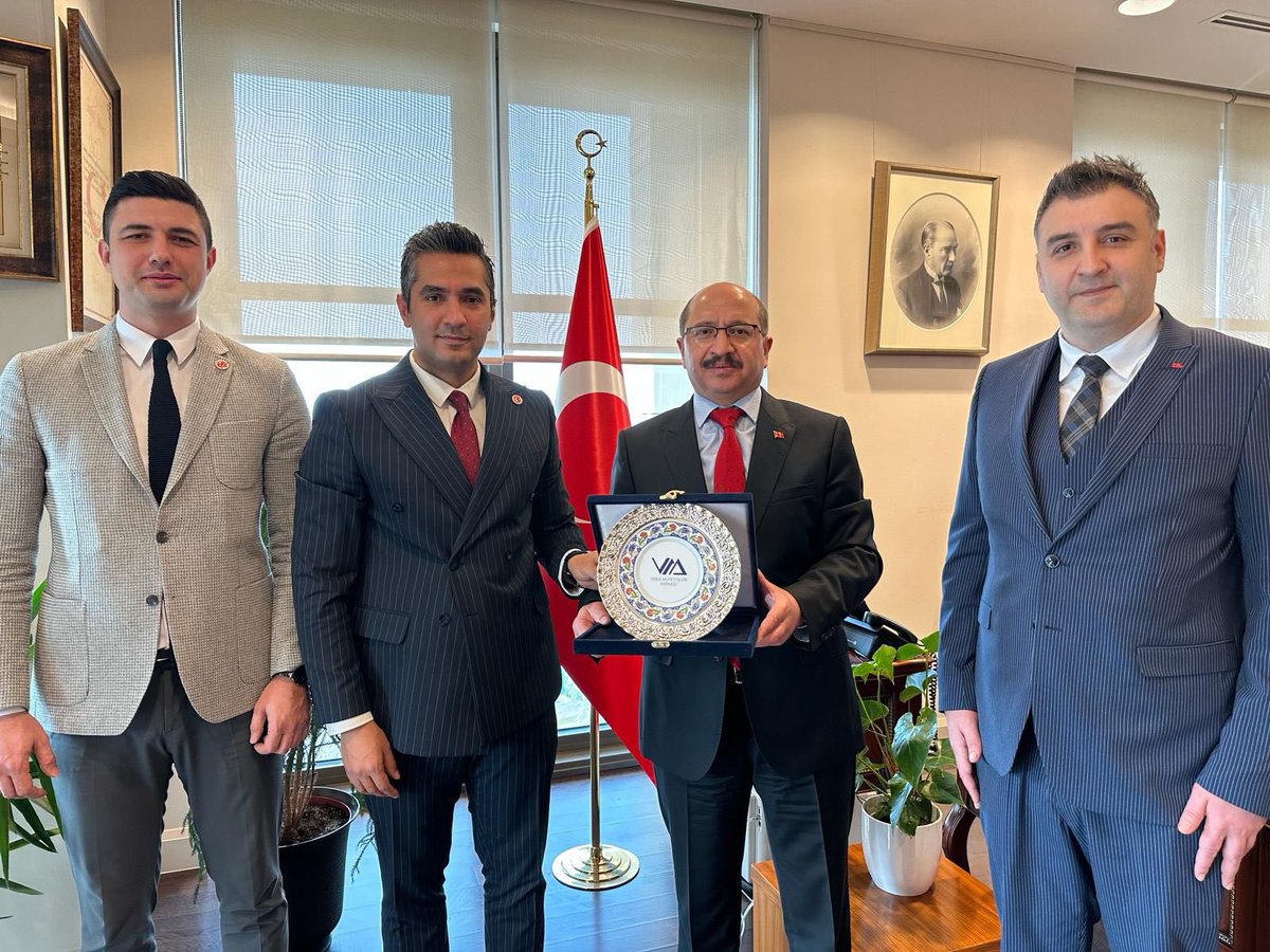 E. Vergi Müfettişi, Vergi Denetim Kurulu E. Başkan Yardımcısı Sn. Salih Tanrıkulu, Devlet Denetleme Kurulu Başkanlığına asaleten atanmıştır. Kendisini tebrik eder, yeni görevinde başarılar dileriz.