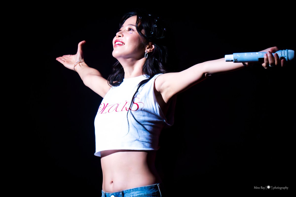 Mine_bay99's tweet photo. 240602 Solar 2nd CONCERT ［COLOURS］- Seoul

#MAMAMOO #Solar #마마무 #솔라 https://t.co/kIpNazx3Xn