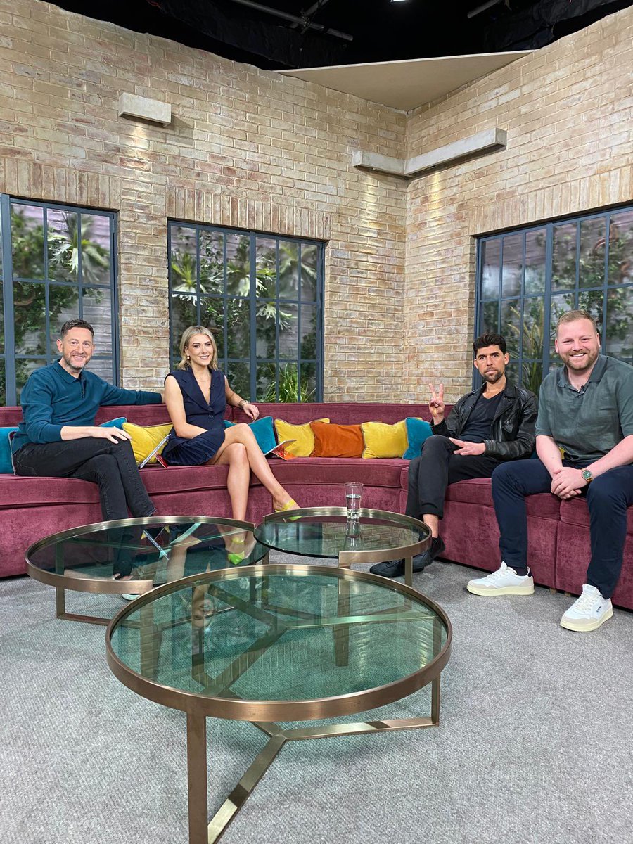 🎭 IRISH PLAYWRIGHTS 🎭

Actors and playwrights Rex Ryan and Stephen Jones discuss Ireland’s thriving theatre scene 

#IrelandAM