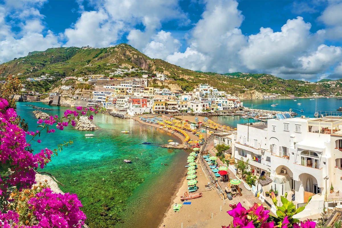 travelscoop_uk's tweet photo. Lovely #Ischia - pretty #Italy #islandescape 👉 https://t.co/VHn0ZXRDmH

🇮🇹🍋 Stunning #clifftophotel with #seaview pool &amp; #bayviews 🌅 Beach shuttle ⛱ Close to town 🍕 5 out of 5 online👌 #travelscoop #traveldeals #hoteldeals #italia #summerholiday #summer2024 #campania #wow https://t.co/2ZgGgodpx5
