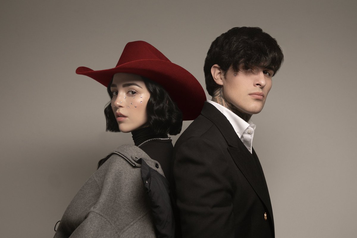 Estioficial's tweet photo. ¿Ya escucharon nuestra canción? 

“Tú y yo” ❤️‍🩹 

https://t.co/8atEuQoTjO https://t.co/6pUoi4k09Q