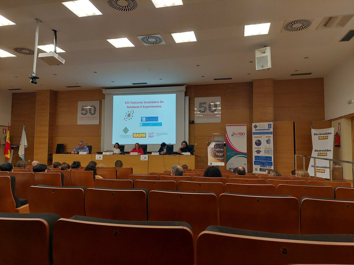 sgapeio's tweet photo. SGAPEIO | XIV Concurso Incubadora de Sondaxes e Experimentos | Acto de benvida 

Elena Vázquez Cendón
César Sánchez Sellero
Rosa Crujeiras Casais
Javier Tarrío Saavedra 
Manuel Mateo Díaz

@sgapeio @MatematicasUSC @CITMAga @IGE_Estatistica https://t.co/0SzG67db17