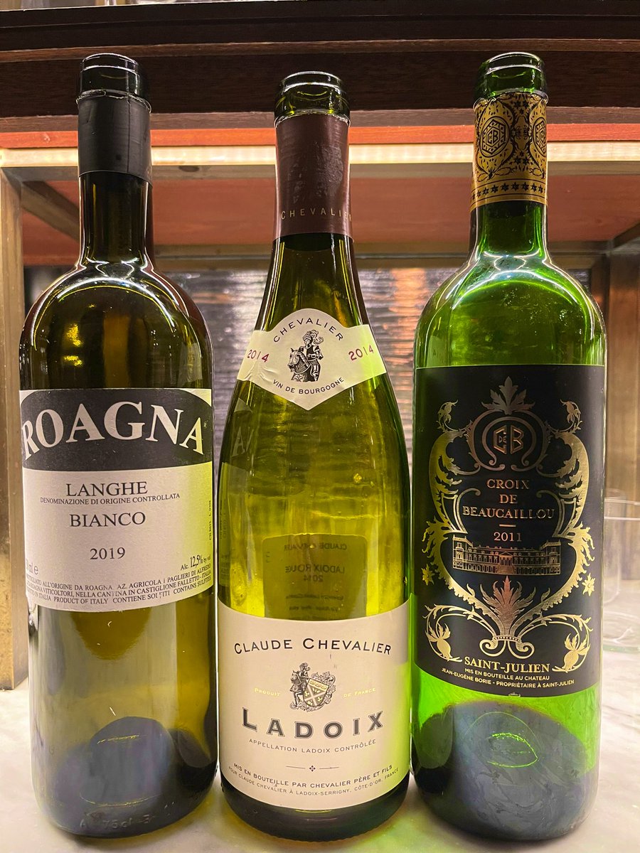 Something from last night service… 
5th generation Luca Roagna. 
Domaine Chevalier originated in 1850 when it was created by Emile Dubois, only 15 HA
Second wine from Château Ducru Beaucaillou, classified 2nd Growth in Saint-Julien in 1855. 
3 of the top wine regions worldwide.