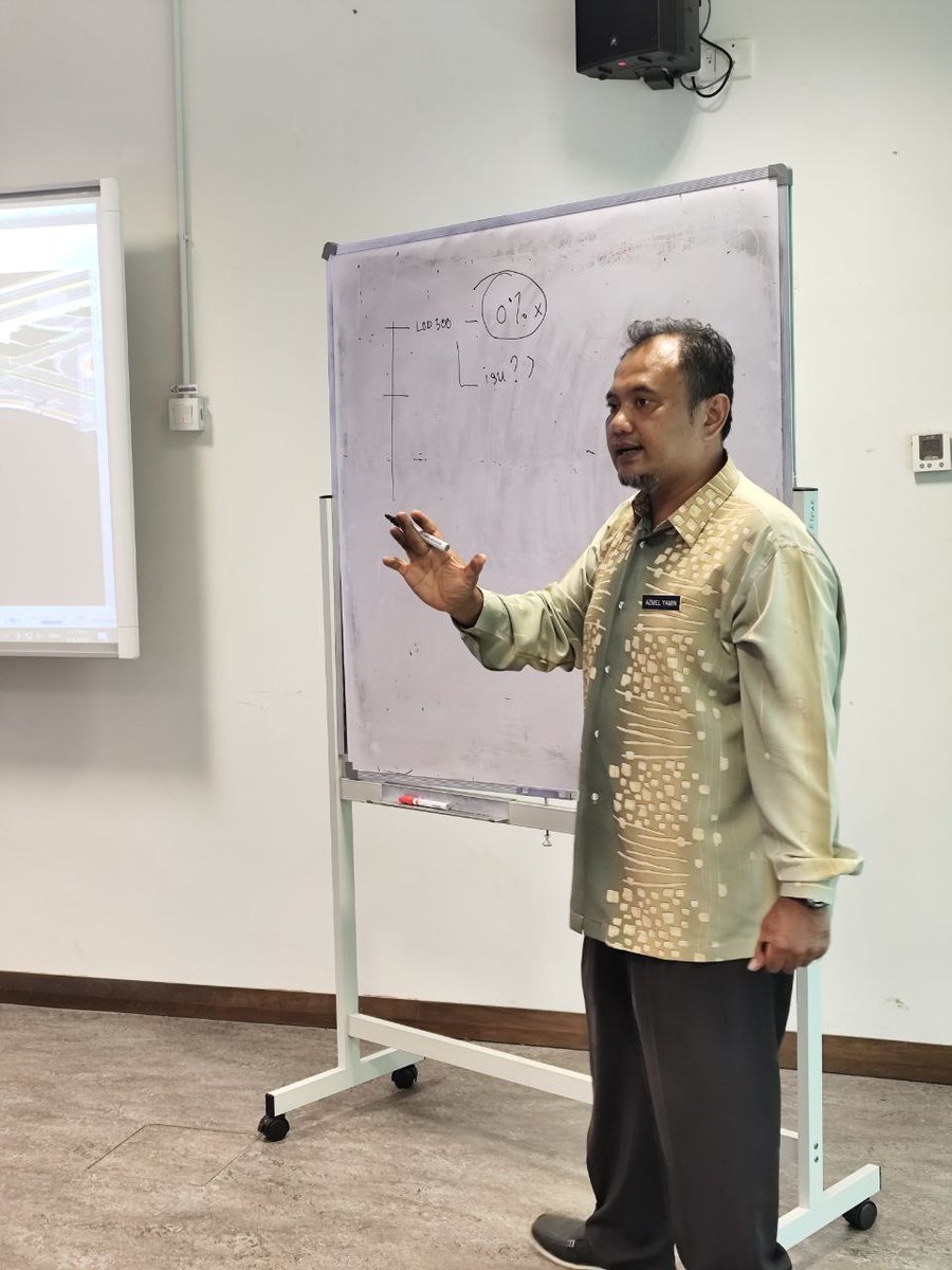 bimcj_jkr's tweet photo. 4-6 Jun 2024

Kursus BIM : Asas Pengurusan 2 Siri 1/2024 telah dianjurkan di Makmal Petabyte, CREaTE. Pada 6 Jun 2024, Ir. @azmelyw &amp; En. Azrol dari Pasukan BIM telah dijemput untuk mengendalikan sesi pendedahan kepada model infra jalan serta demonstrasi perisian Autodesk https://t.co/hiYwzrg2Bt