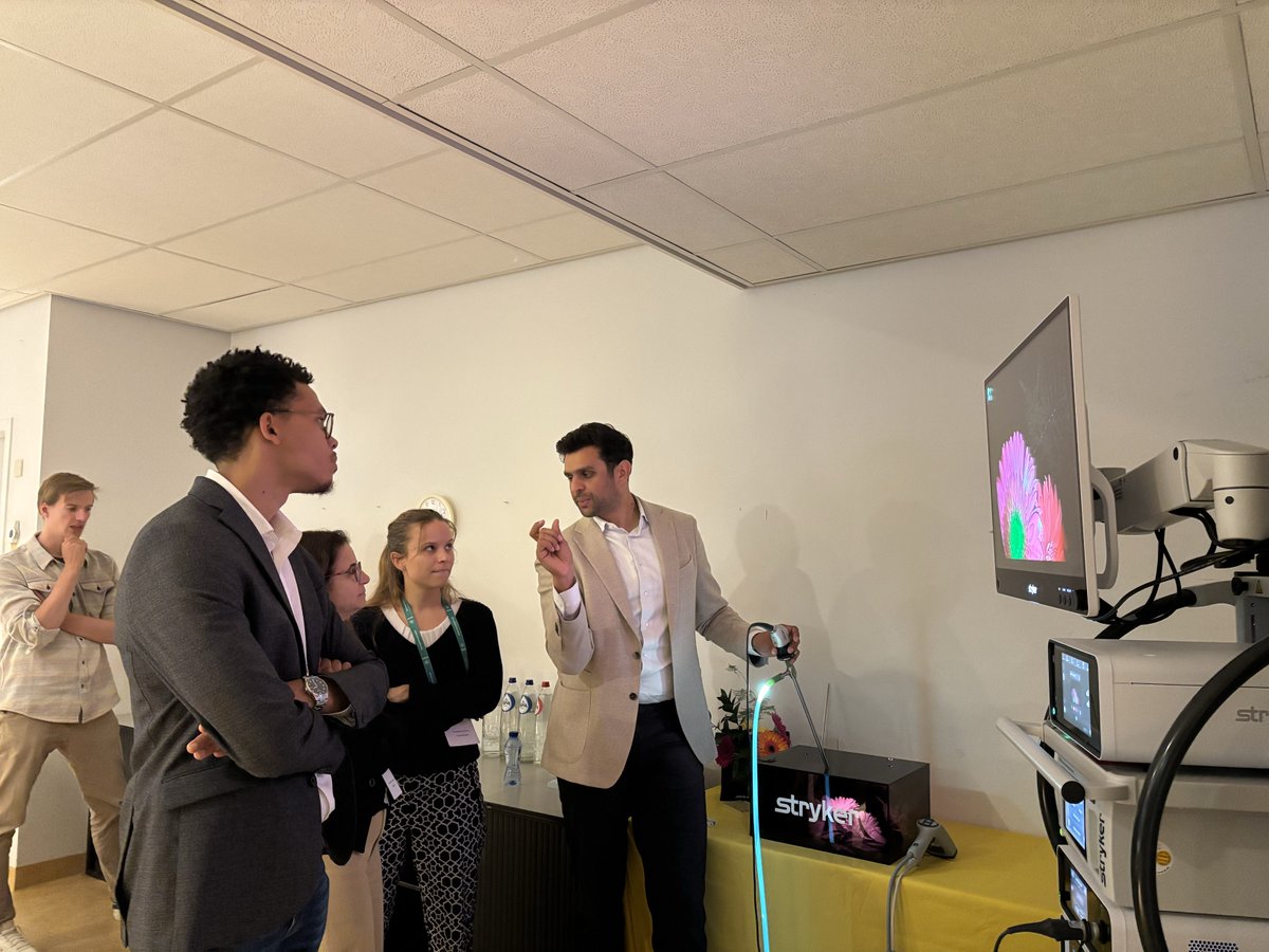 ESSOnews's tweet photo. π A huge thank you to everyone attending and contributing to theΒ ESSO - @isfgs #FluorescenceGuidedSurgery! The exchange of ideas and hands-on practice are vital in pushing the boundaries of #SurgicalOncology
#ESSOCourse #CancerCare #SurgicalInnovation
@EYSAC1 https://t.co/VFTskUyN0Q