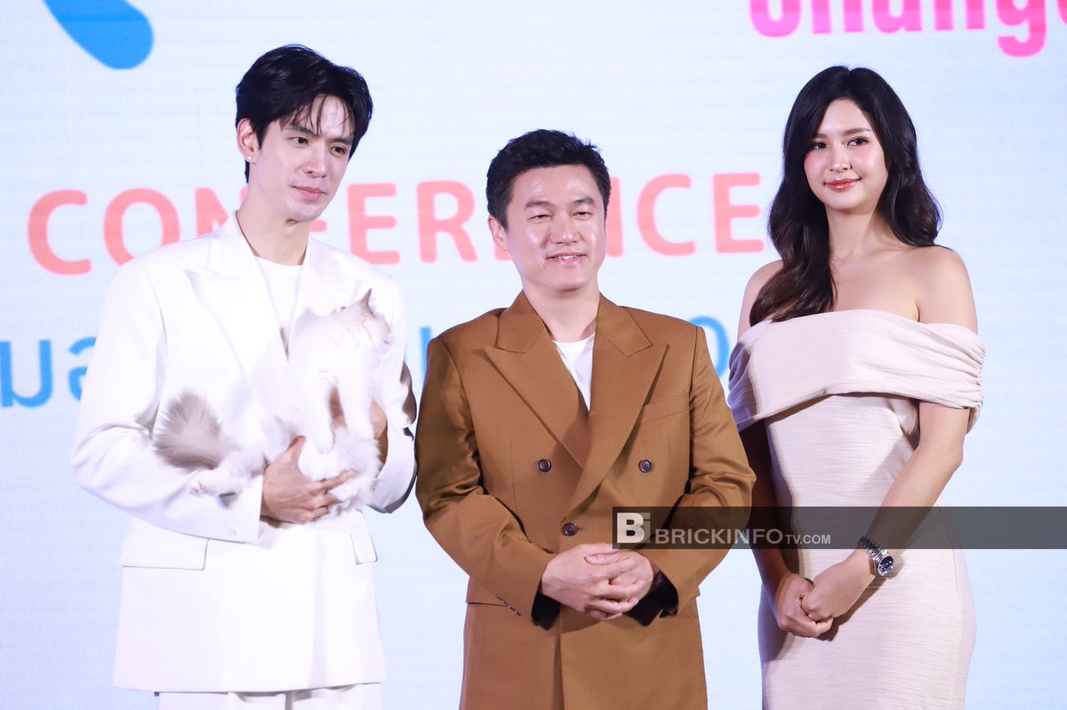 BrickinfoReport's tweet photo. “ไอ-เทล” ดึง “ฟิล์ม-มารี” เป็นแบรนด์พรีเซนเตอร์ชูอาหารสัตว์เลี้ยงคุณภาพ ตอบโจทย์เทรนด์ “Pet Humanization”
#bellotta #Changeater #itail
#FilmPresentsBellotta #FilmThanapat #ฟิล์มธนภัทร #มารีเบิร์นเนอร์ #mariebroenner https://t.co/GBTOJaMFi8