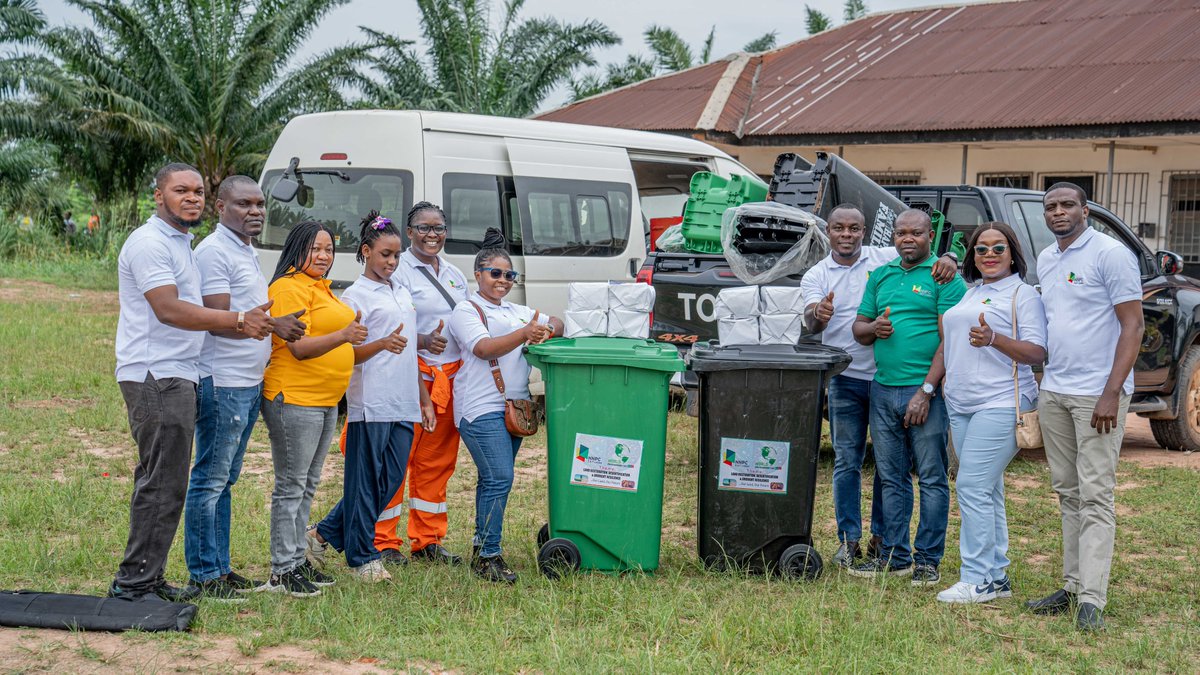 nnpclimited's tweet photo. At NNPC Exploration and Production Limited (NEPL), sustainability is central to our operations.

We are excited to celebrate #WorldEnvironmentDay with a tree-planting initiative in collaboration with the OML98 host community in Benin, Edo State.

Together, we are paving the way for a vibrant future for everyone.

#CommunityEngagement 
#EnergyForToday 
#EnergyForTomorrow