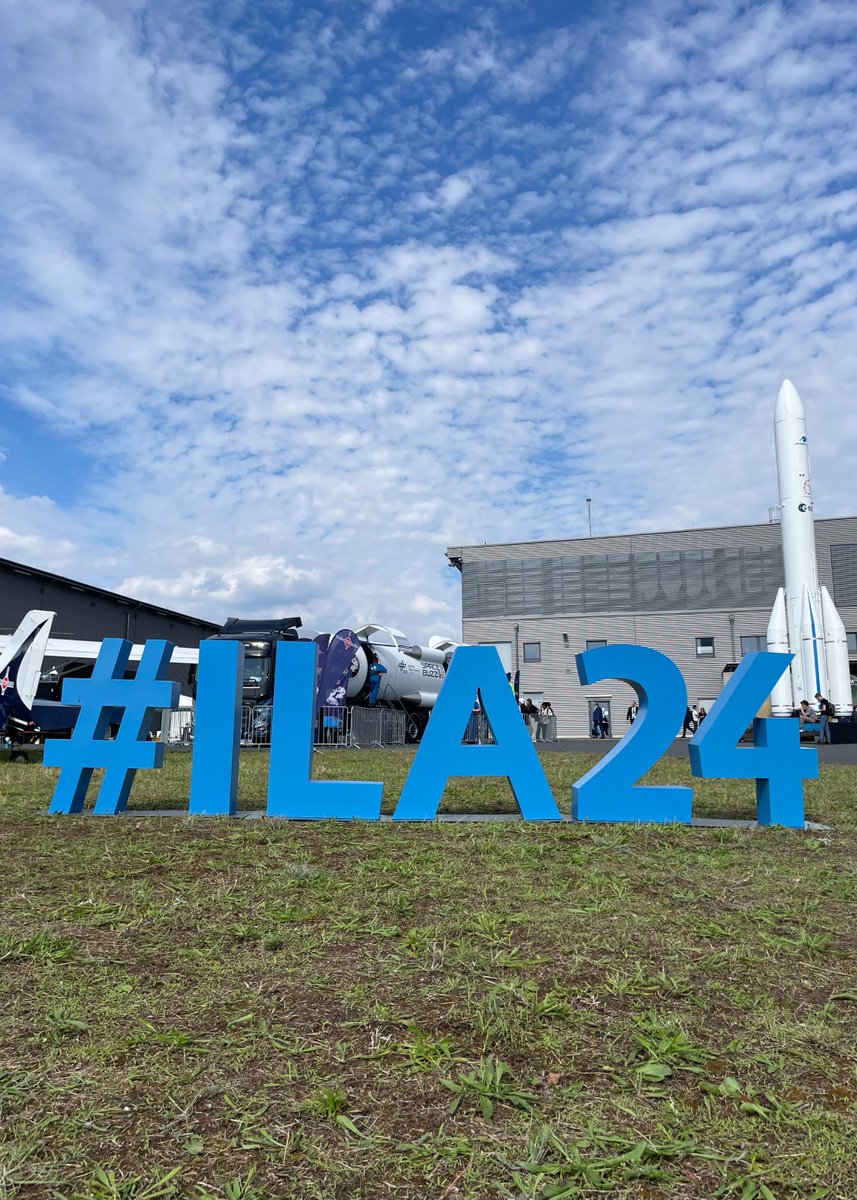 DLR_next tweet media
