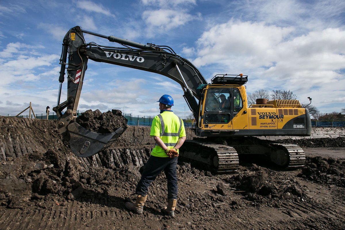 Earthworks - Theory and Practice is a two day course has been specifically developed to provide designers, contractors and clients with a clear and comprehensive understanding of how to design and deliver successful earthworks projects. buff.ly/3k3McUx