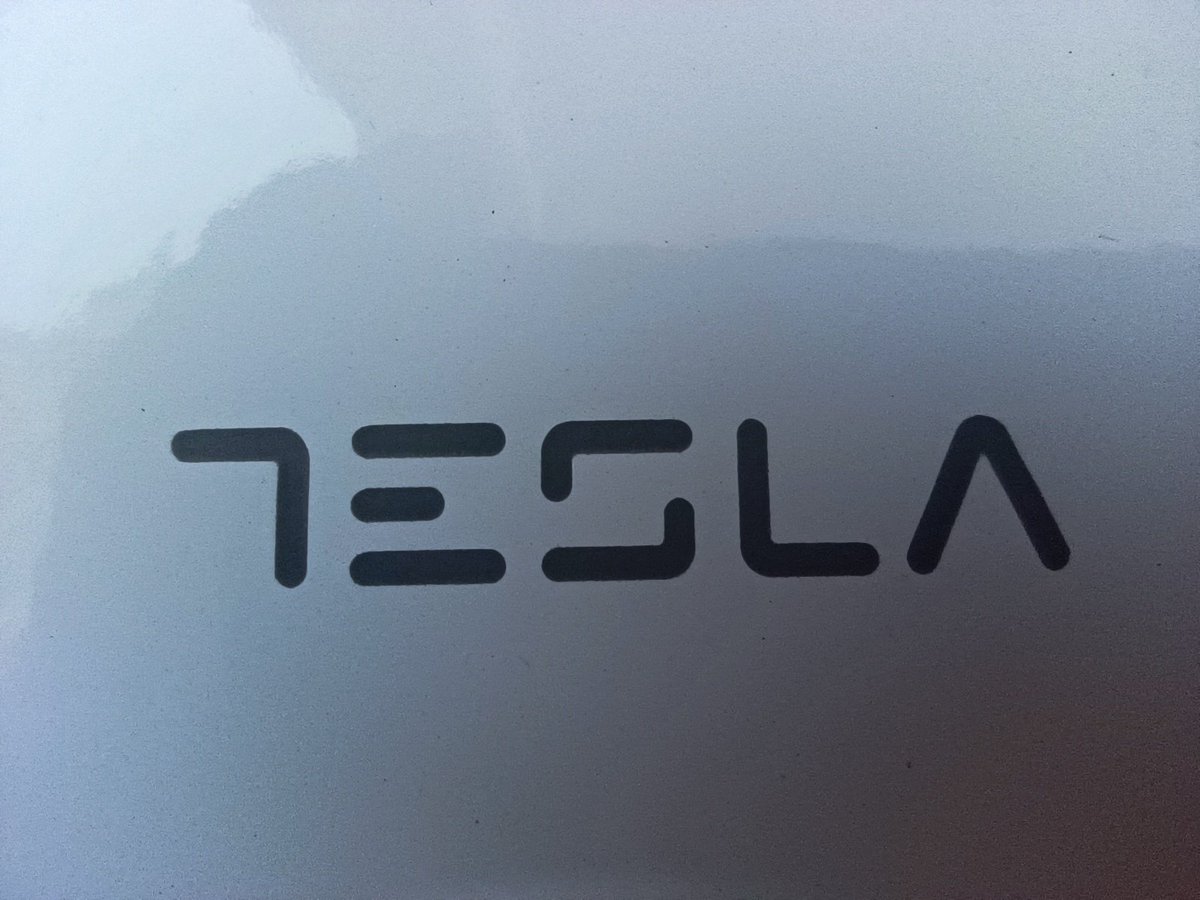 echidistant's tweet photo. My first @Tesla. 100% electric, 0 emissions. Thank you, @elonmusk! https://t.co/GyEEu2WsvU