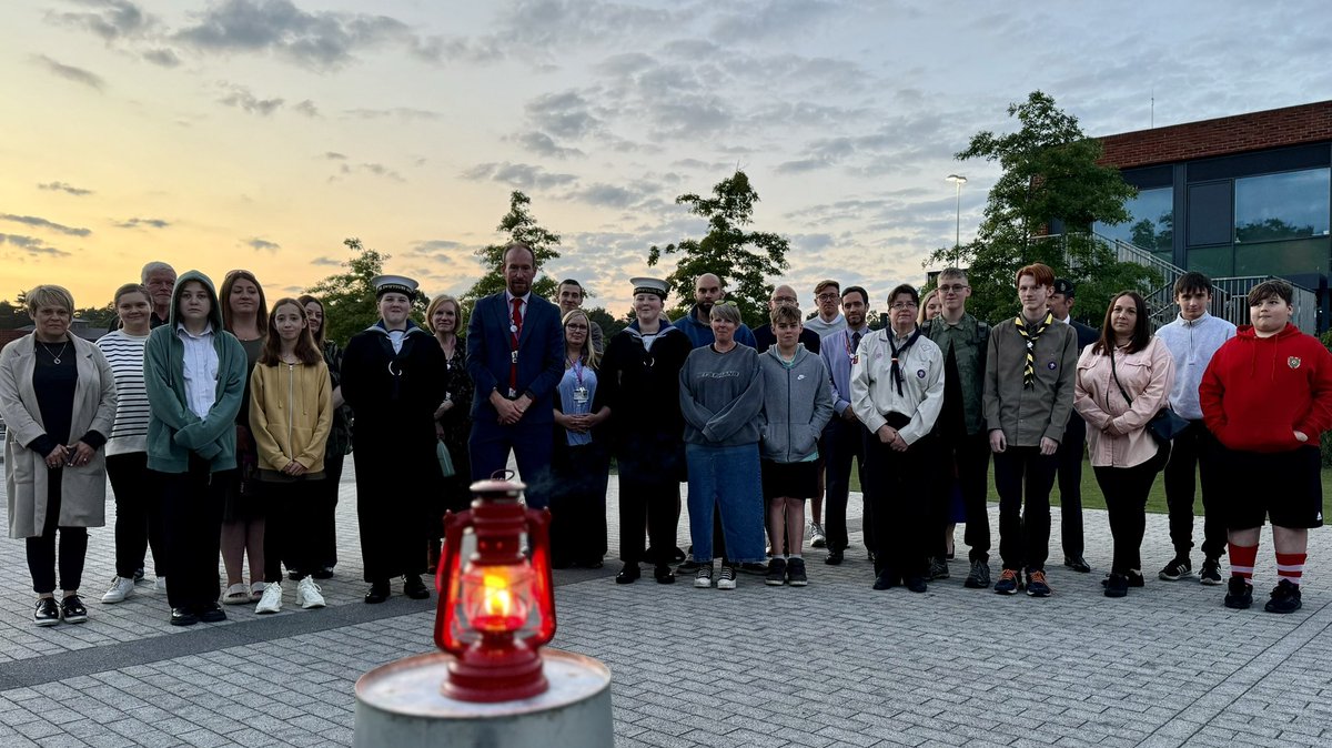 oakmoorschool's tweet photo. A special evening at Oakmoor last night  #DDay80 https://t.co/YmMfOzRirZ