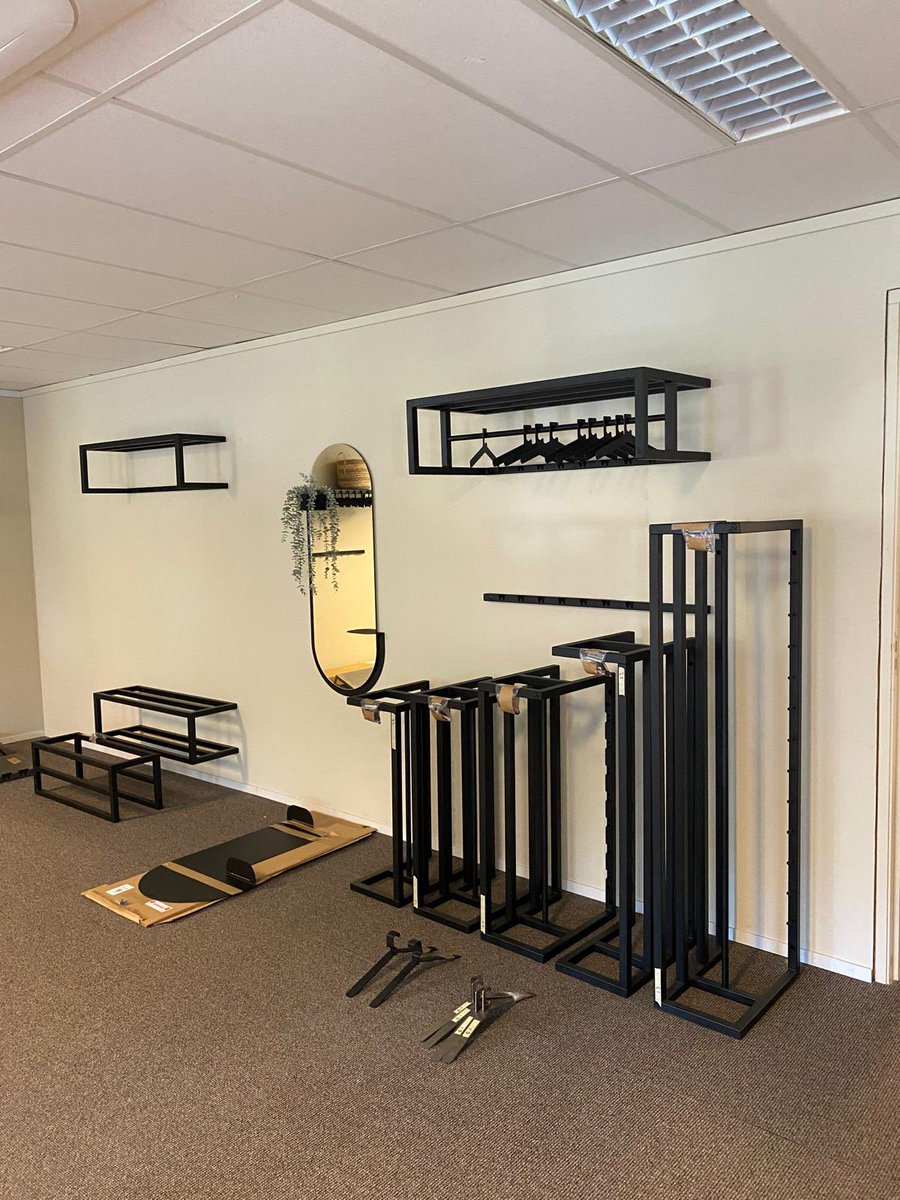 Indusigns's tweet photo. Morgen 8 juni van 10:00 tot 14:00: Sample Sale bij Indusigns. Producten met kleine foutjes voor zachte prijsjes. Wees er vroeg bij, want op=op! https://t.co/2OzvCA2JmV