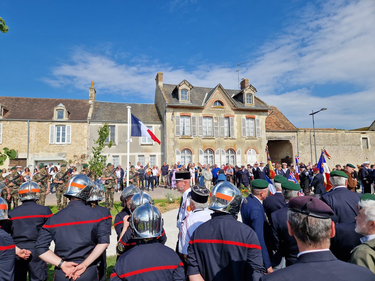 Breville ridge walk following the Commandos and 6th Airborne fighting on D-Day and beyond. 
The locals in Amfreville and Le Plein hosting ceremonies across the ridge. #Dday80