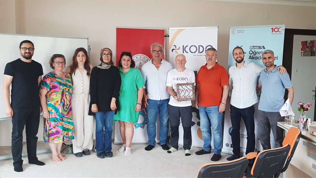 Köy Akademisi kapsamında kırsal kesimde görev yapan öğretmenlerimize yönelik “Bursa Dağ Yöresinin Doğal Zenginlikleri Doğada Öğrenme Alanları” konulu söyleşiye Sn. Yüksel Esen konuk oldu.

<a href="/tcmeb/">Millî Eğitim Bakanlığı</a>
<a href="/farukyelkenci/">Ömer Faruk Yelkenci</a>
<a href="/bursailmem16/">Bursa İl Millî Eğitim Müdürlüğü</a>
<a href="/Alireisoglu34/">Dr. Ahmet ALİREİSOĞLU</a>