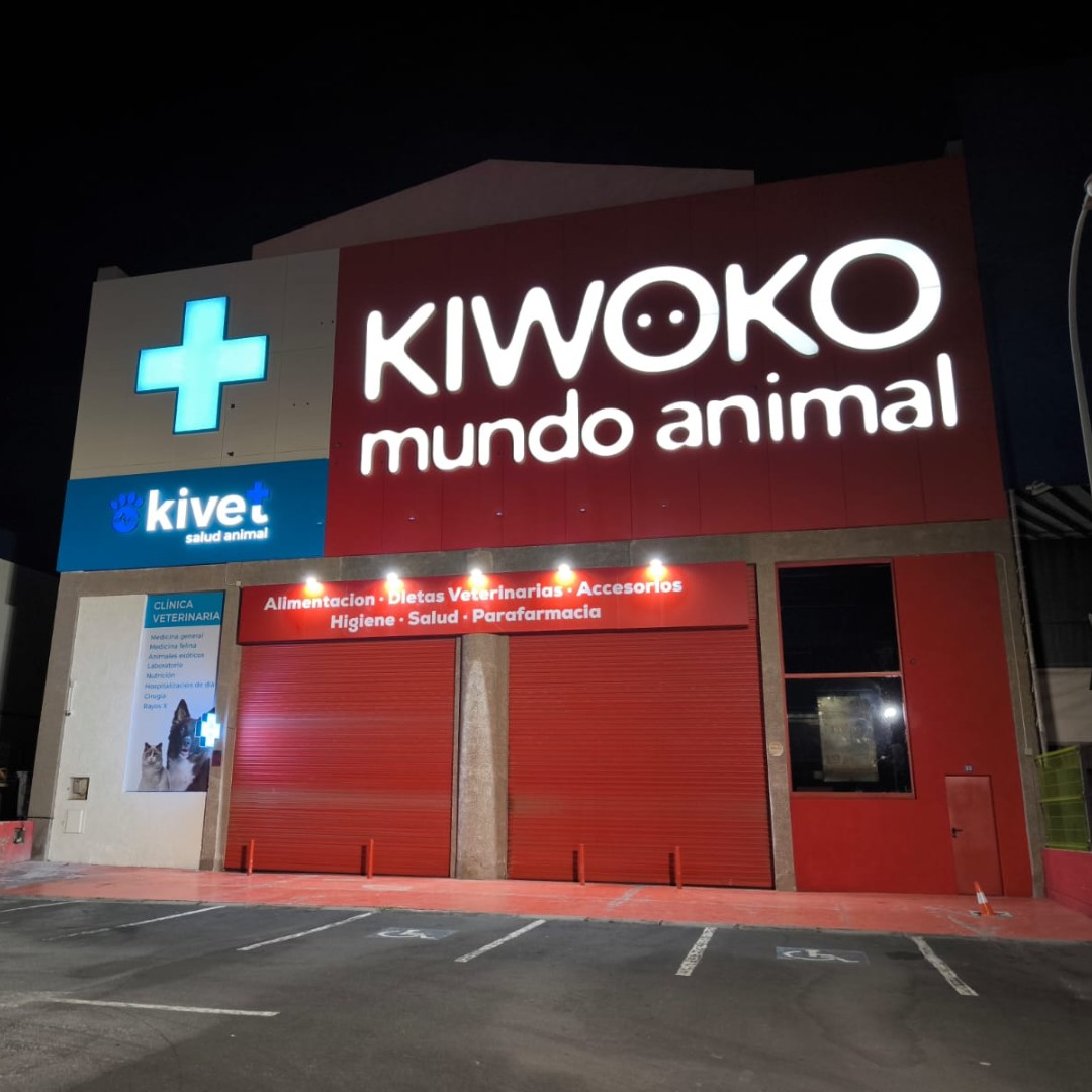 RotuserR's tweet photo. KIWOKO Mundo animal.  
KIVET Salud animal.  Chafiras - Tenerife.
Implantación de imagen interior y exterior mediante corpóreos aluminio iluminación leds frontal así como vinilos adhesivos, impresión digital, cartelería.

#kiwoko #kivet #corporeos #letrascorporeas #rotuser #leds https://t.co/az8vg0lDE6