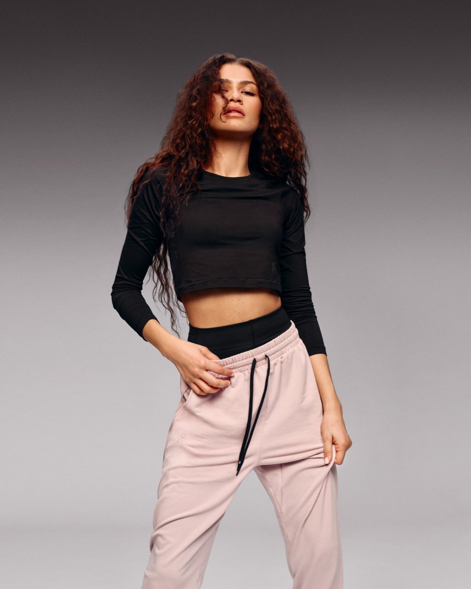 on_running's tweet photo. #Zendaya wears the Movement Long-T Crop and the Movement Joggers, styled with the #Cloudtilt shoes.
Discover the edit and explore the campaign: https://t.co/rmEqUwUF1u https://t.co/12blRirdFW
