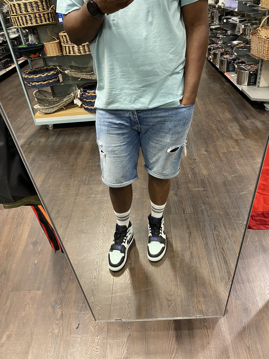 #OnFeetFriday <a href="/byosneakerexpo/">byosneakerexpo</a> 
Air Jordan Legacy 312 'Igloo' 

<a href="/leroywaps/">Leroy Waps</a> thank you for the plug as always !