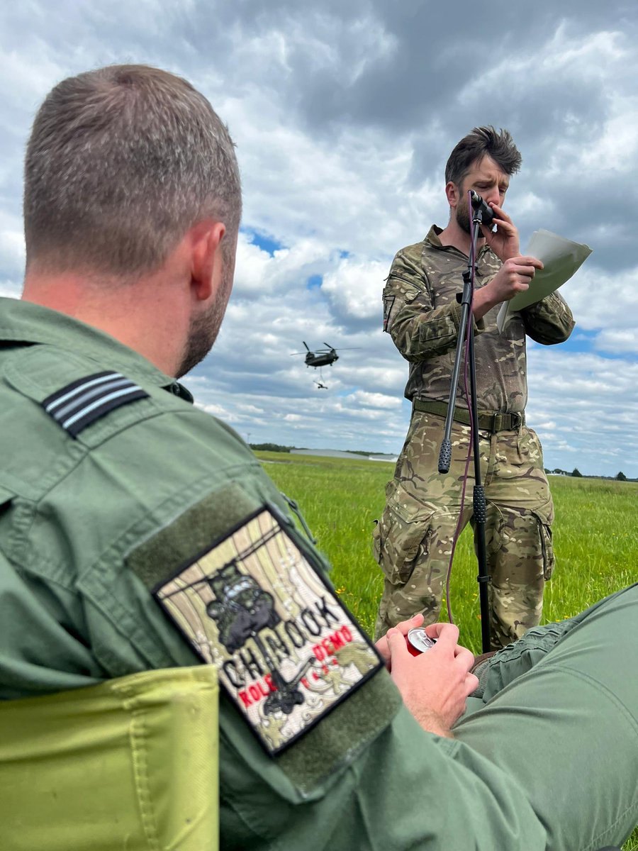 Final preparations have been made, the Station Commander has given his approval and we our on our way to Cosford! Can’t wait to bring the #bladeslap this Sunday! Get your big orange hands ready to give us a big wave back #chinookroledemo #rafodiham