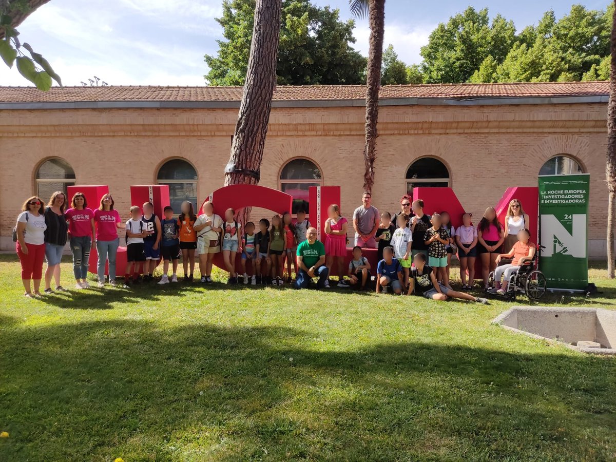 UCLMdivulga's tweet photo. En esta actividad han participado 23 niños/as del CRA Entrerríos, de los pueblos toledanos de Los Cerralbos, Lucillos, Montearagón y Las Vegas de San Antonio.

El alumnado ha estado formado por alumnos de 3º y 4º de Primaria, de entre 8 y 10 años. https://t.co/t2KNSv9jIX