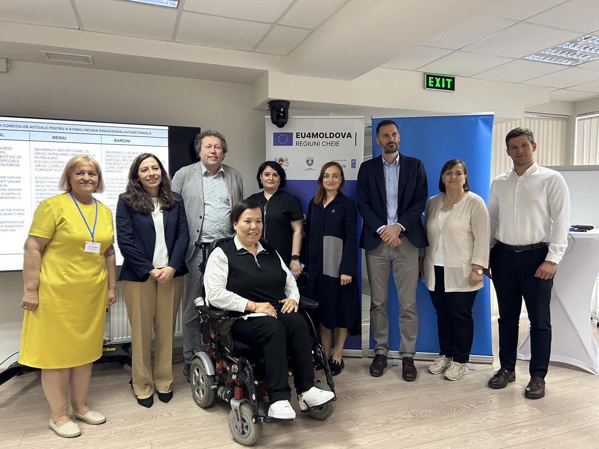 UNICEFMoldova's tweet photo. 🇲🇩Moldova exemplifies inclusion of children with #disabilities, but more efforts are needed. This week, we hosted a workshop on #assistivetechnologies for #educationalinclusion, led by experts @EJHoogerwerf and @lo_desi. #EU4Moldova #Education4All
#UNICEFthx @unprpd, @EUinMoldova https://t.co/nlWTGfByDr