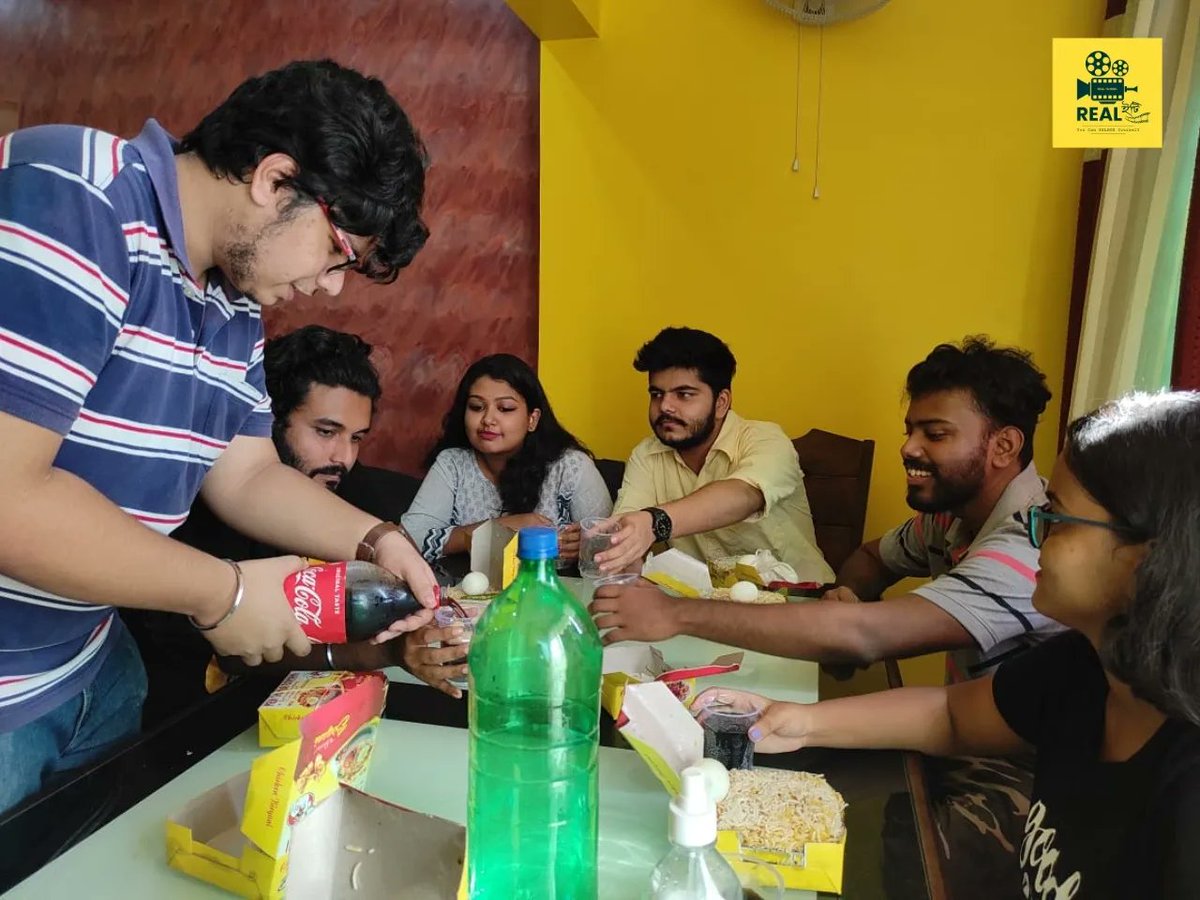 RealitiSocial's tweet photo. Some Shooting &amp; Eating Scenes😜from the floor of "Hurdle"
(We shot this film in the mid of 2021🙂)
3rd Character Poster Coming Tomorrow!!

 #realitisocial #BengaliShortFilm #hurdle #shortfilm2024 #BanglaCinema https://t.co/ltH7h2SbGr