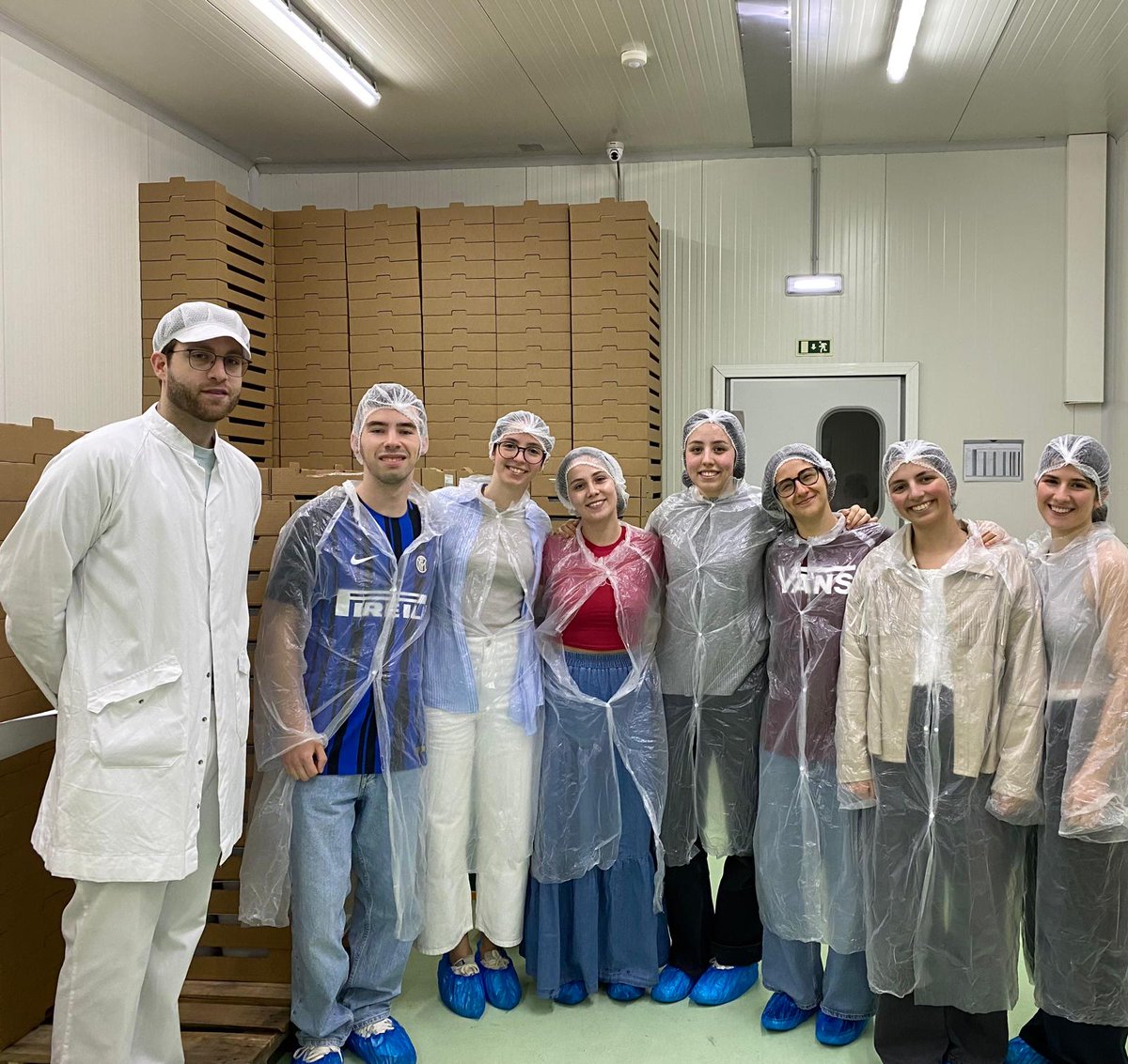 patantunes1973's tweet photo. 🔬🍽️ Food Microbiology Seminar 2024: #fcnaup students discussed hot topics in food safety. It was a unique opportunity to learn through study visits. Thanks to the food sector companies that hosted our students. Congrats to all! #FoodSafetyDay is every day! #WorldFoodSafetyDay https://t.co/Gq4vLbej9T