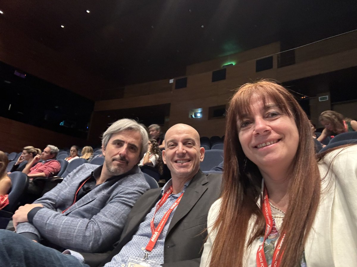 raquelsanchezdr's tweet photo. Gran comienzo del día en el 15 simposio nacional de CMA en #vigo con una mesa de #cirugia #bariatrica con buenos ponentes y discusión interesante para plantearnos retos @BalibreaJose @mbeisani #javierbaltar @obesidadSECO @aec_obesidad https://t.co/vbyi0y1762