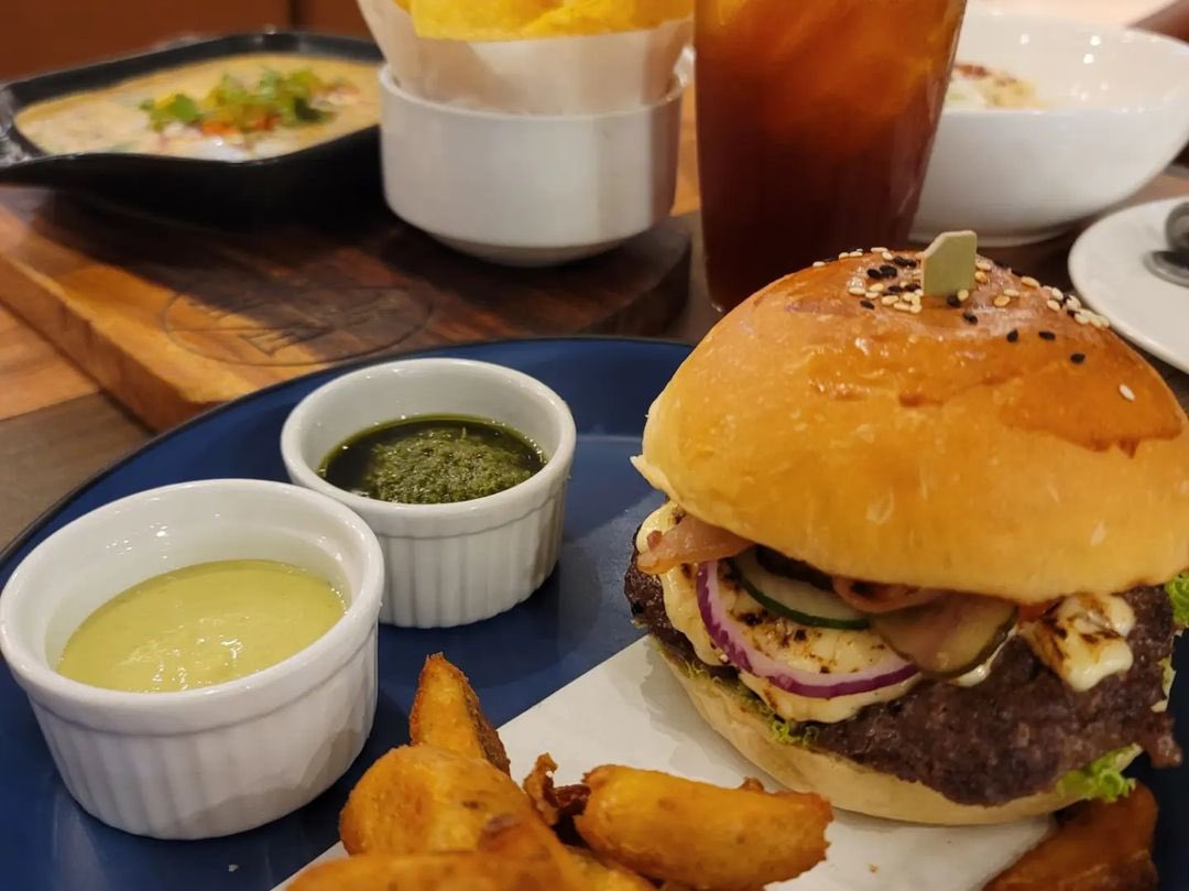 JewelAnacayPH's tweet photo. [240607 YGIG INSTAGRAM UPDATE]

 "🍔✨"

🔗https://t.co/r0jjyX5bHU

#EachGIGY #YGIGJewel
@ygig_official #YGIG https://t.co/OgVW0mKbp5