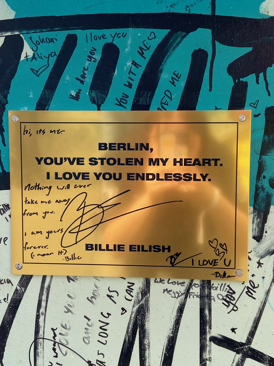 billieeilishtrs's tweet photo. The plaque Billie just put up at the 'Billie wall' in Berlin, Germany today! 🥹💙 https://t.co/3F2byZnTXN
