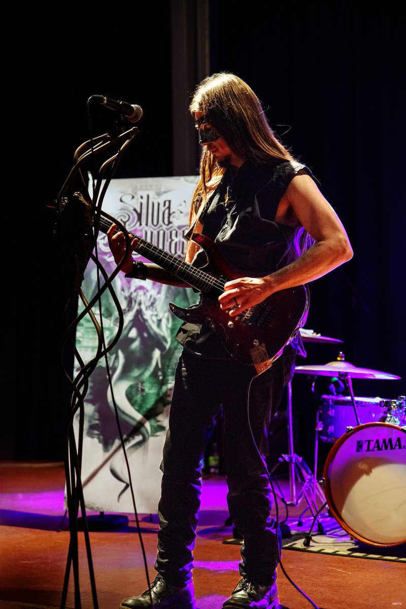 SilvaLuges's tweet photo. @SilvaLuges  (live - 2024-02-24) #metalhead #metalmusic #livepics #metalbands https://t.co/5EdeCIf1rh
