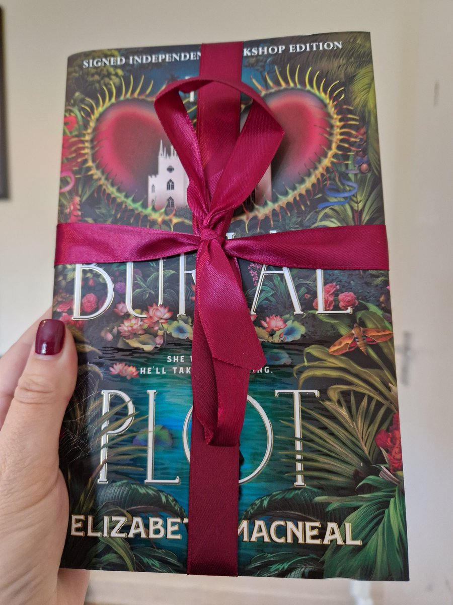 bethpaw's tweet photo. @bertsbooks I do love book post from your good selves...you even matched the ribbon to my nail polish! 🤣 📖 🎀 💅 #Books #SupportIndependentBookshops https://t.co/AlzfmDxyKe