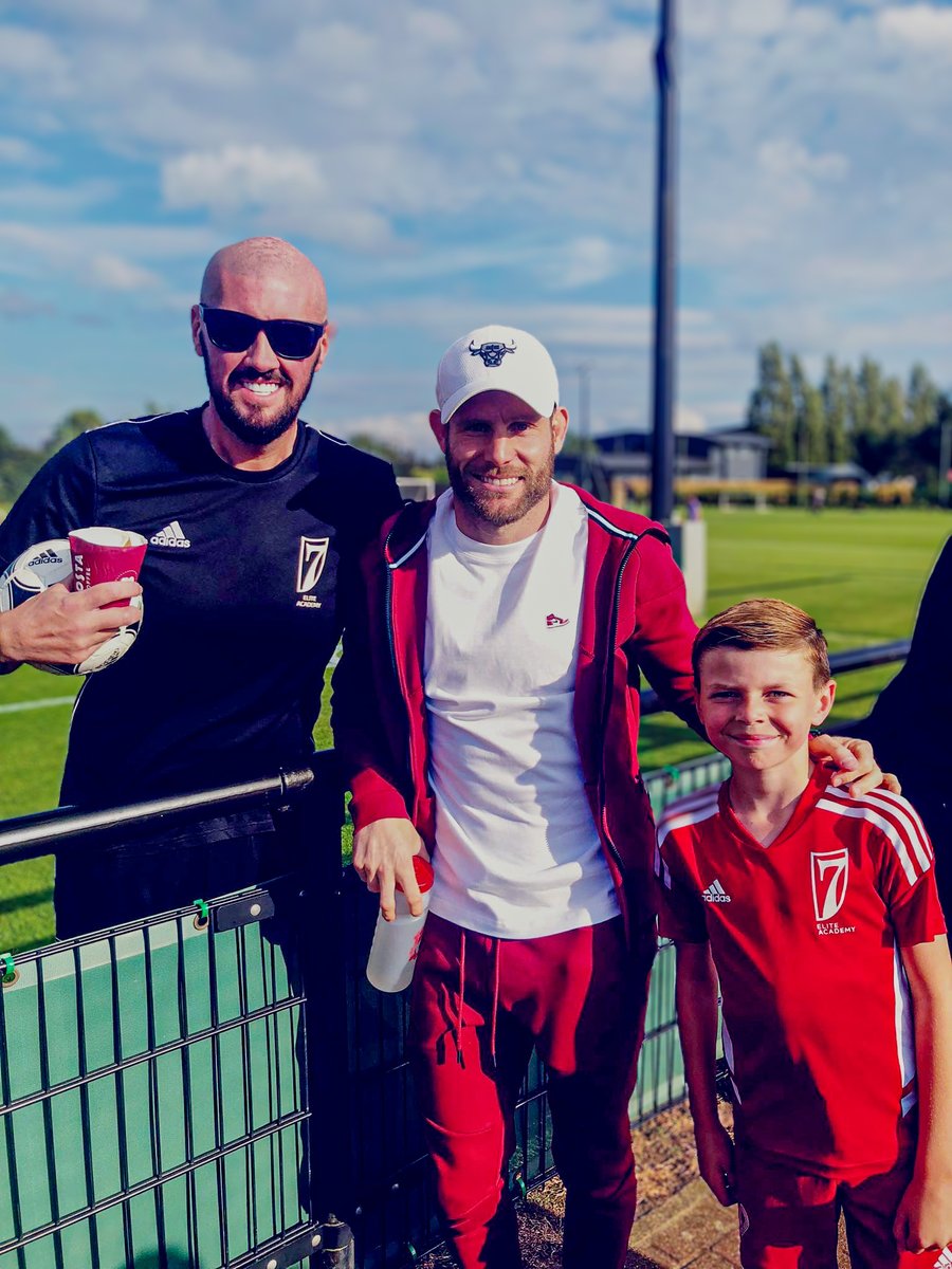 7EliteAcademyUK's tweet photo. COMPETE 🇬🇧🇺🇸🇹🇿 It was great to see two of our U9s teams make a big impression against @liverpoolfc at The Academy last night 👏

They impressed a lot of people, including James Milner 👊

JOIN US 👇
📲 DM
📥 uk@7eliteacademy.com
🌐 https://t.co/J66pk5WQFB

#7EliteAcademyUK https://t.co/t5R3QZxTXS
