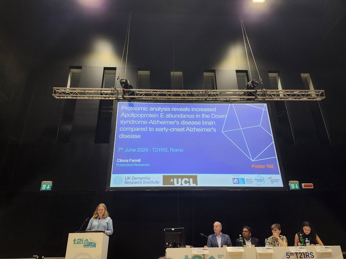 Last talk of a very exciting session #t21rs from Cliona Farrell <a href="/ClionaFarrell_/">Clíona Farrell</a> Proteomics studies point to genes on other chromosomes outside of 21 as important. ApoE protein levels are higher in the brains of people with Down syndrome..what could it mean??!
