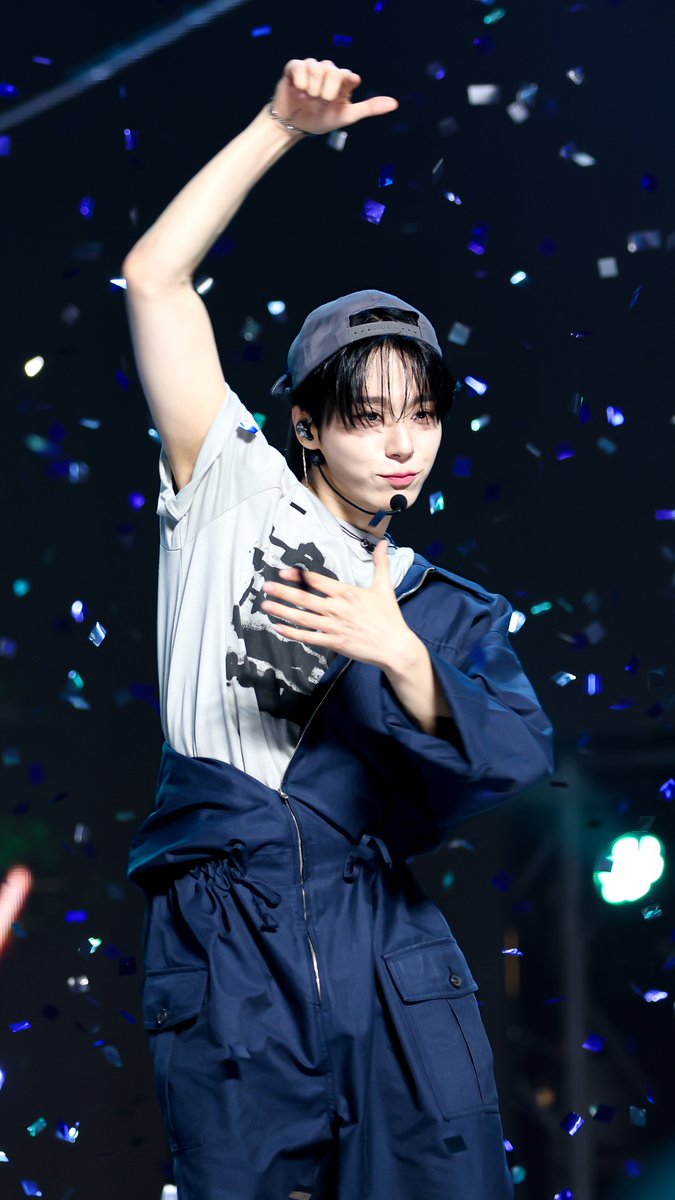 mbcplusm's tweet photo. [쇼챔피언 현장포토]
▪︎ONEUS - Now (Original by Fin.K.L)▪︎

쇼챔지기의 사랑을 다 주고 싶은 현장 포토💌

📷https://t.co/Z3lYwUPcs0

_
#쇼챔피언 #쇼챔 #ShowChampion
#원어스 #ONEUS
#서호 #이도 #건희 #환웅 #시온
@official_ONEUS https://t.co/oAueF1fXVF