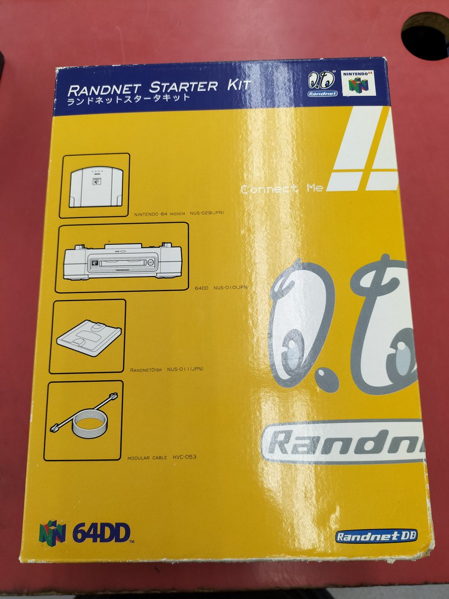 【商品入荷情報】
64DD入荷しました…！！！
付属品あり動作確認済み美品です…！！！
#nintendo 
#nintendo64 
#初めて見ました
#ハードオフ