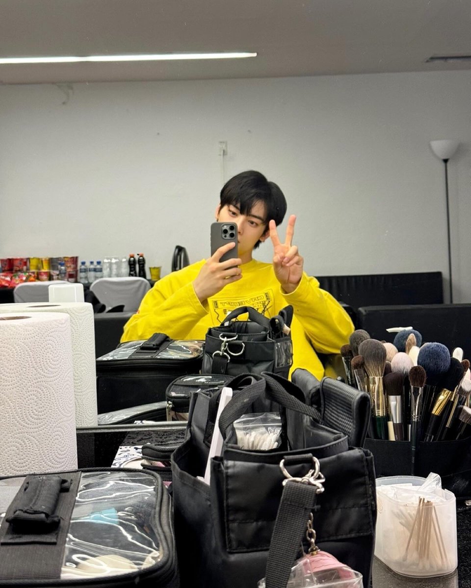 EUNW_OOCHA's tweet photo. 언제나 찰칵! 📸 https://t.co/x80bEfdgq0