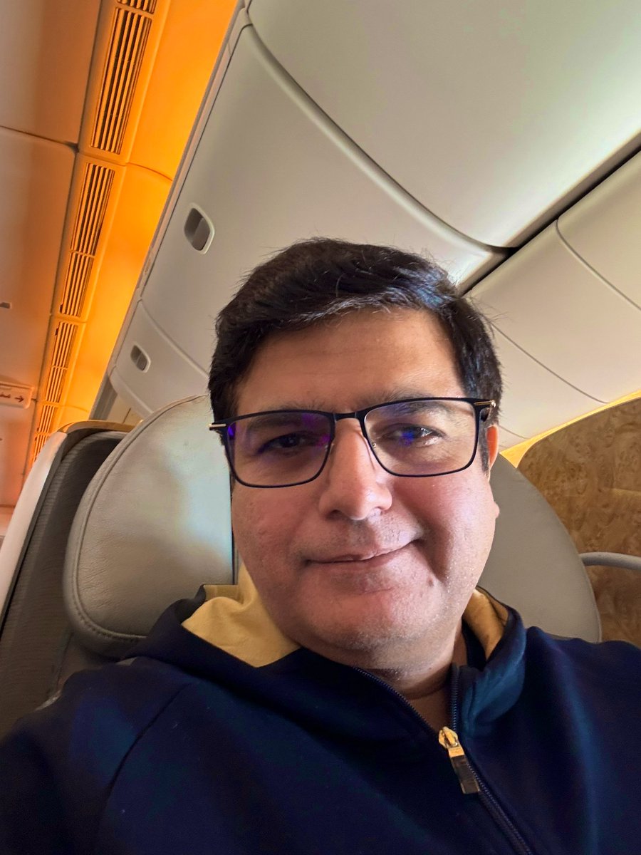 waheedAmed's tweet photo. Today, I m traveling to Johannesburg , South Africa attend Africa's Big 7  from 11th to 13th June . #iac #southafrica #fruitnation #exbition #Pakistan https://t.co/fldwfBCmJl