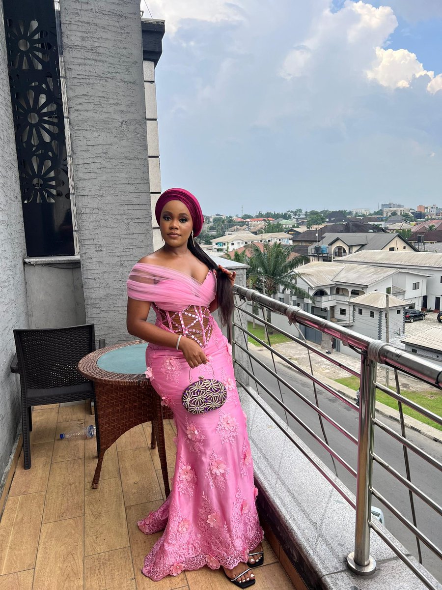 Unik_stitches's tweet photo. At Unik Stitches we make all kinds of bespoke outfits for women and kids

We are located at Rumunduru, Port Harcourt

Can be delivered worldwide

Kindly Call or Whatsapp, 09078332218 for more info.

Check out some pictures of my work below https://t.co/VCUbLEPdbp