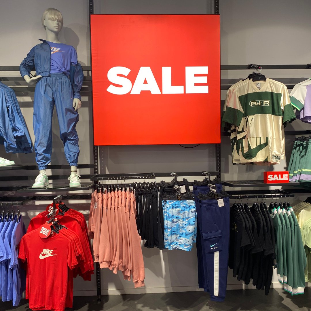 PondokIndahMall's tweet photo. JD SPORTS MID YEAR SALE IS HERE!
Get up to 50% OFF on your favorite gear at JD Sports! ๐โโ๏ธ๐โโ๏ธ Hurry, the best deals awaits you! Grab your essentials now and elevate your style TODAY.
#GueJD #JDSportsIndo #JDSports #MidYearSale https://t.co/yZCzFq6Z4X