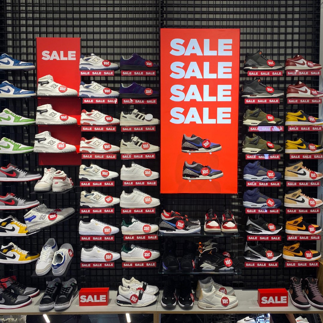 PondokIndahMall's tweet photo. JD SPORTS MID YEAR SALE IS HERE!
Get up to 50% OFF on your favorite gear at JD Sports! ๐โโ๏ธ๐โโ๏ธ Hurry, the best deals awaits you! Grab your essentials now and elevate your style TODAY.
#GueJD #JDSportsIndo #JDSports #MidYearSale https://t.co/yZCzFq6Z4X