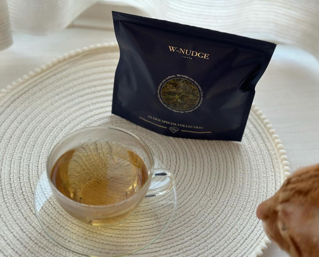 wsldxx88's tweet photo. ここ最近は
コーヒーも飲むけれど
薬膳茶が心地よくて好きです😊
毎日飲むものだからこそ
無農薬だったり
国産で丁寧に作られたものが
良いな♡と思っていた時に
出逢った薬膳茶✨

#薬膳茶
#ハーブティー
#整える https://t.co/nGczGC3pmf