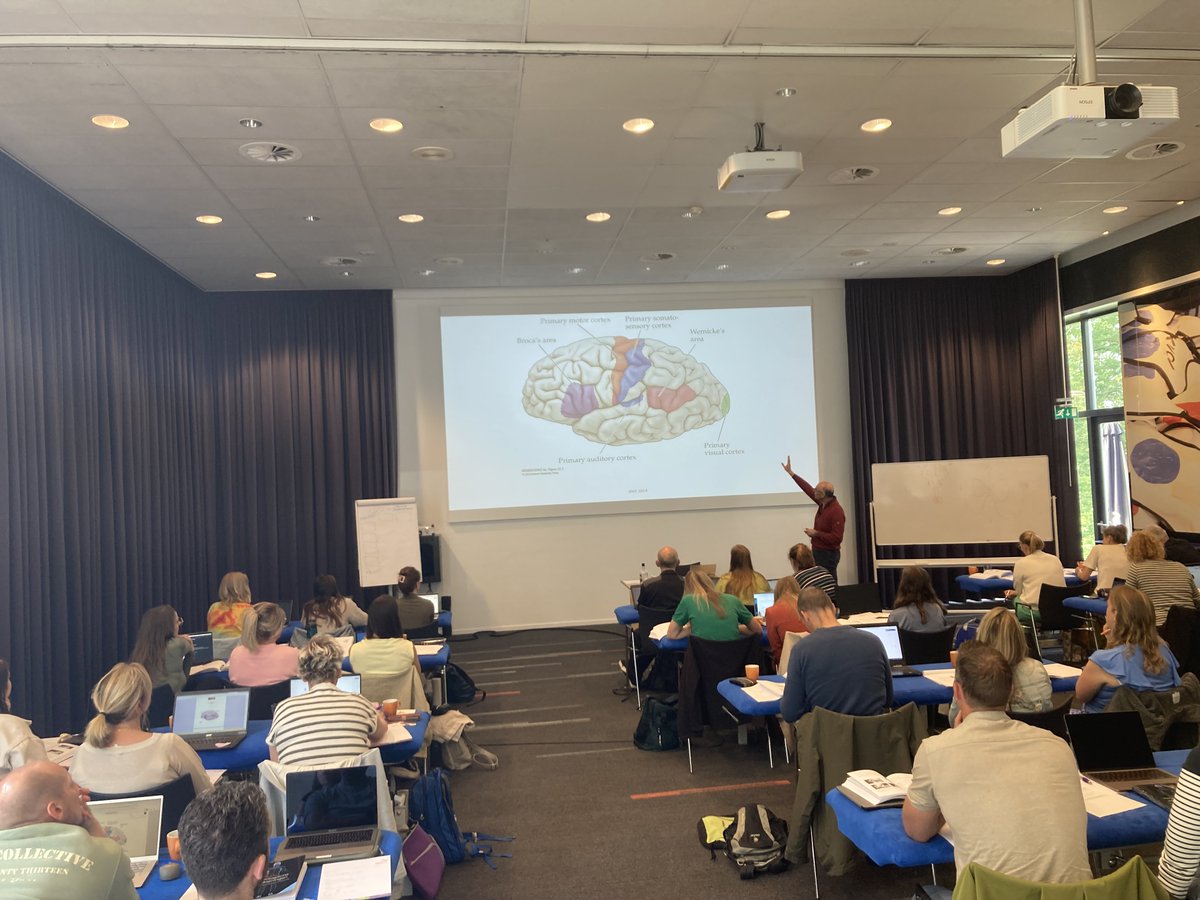MichaelSchermer's tweet photo. Na de online start op 23 april vandaag en morgen de 2e en 3e dag van de #NPi cursus 'Klinisch-neurologisch onderzoek' @Papendal  @paramedisch met prof. dr. Geert Verheyden en prof. dr. Hannes Devos. Twee dagen over de diagnostiek van neurologische aandoeningen adhv casuïstiek https://t.co/g564PCF3rW