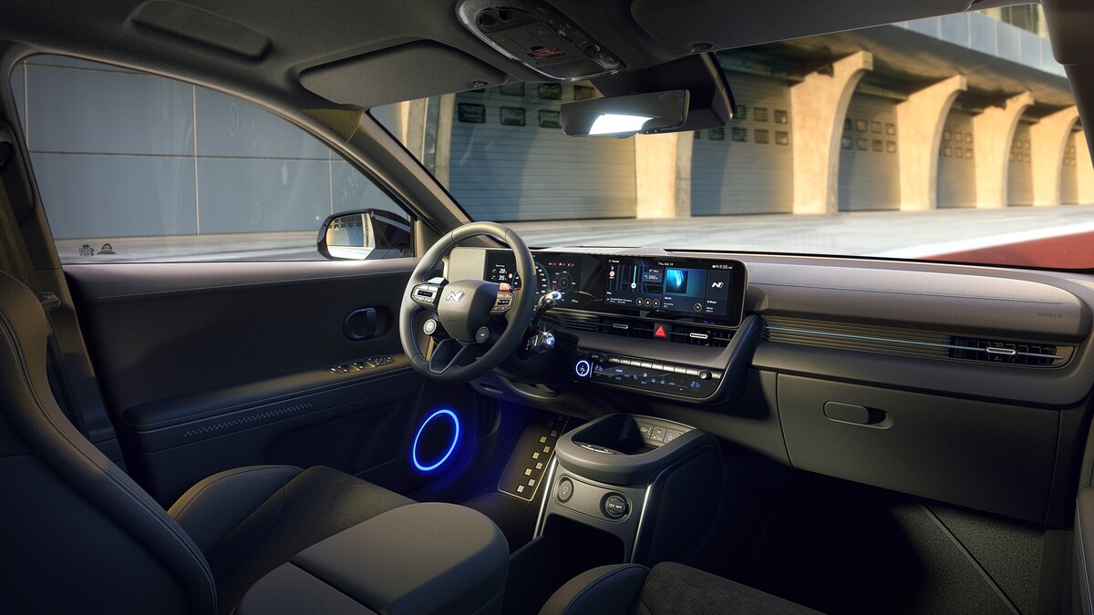 DriveMotorGroup's tweet image. Top Gear's Car of the Year and the first all-electric N model, the IONIQ 5 N 🏆

Find out more: drivemotorretail.co.uk/offers/ioniq-5…

#CarOfTheYear #IONIQ5N #ElectricVehicles #Topgear #Hyundai