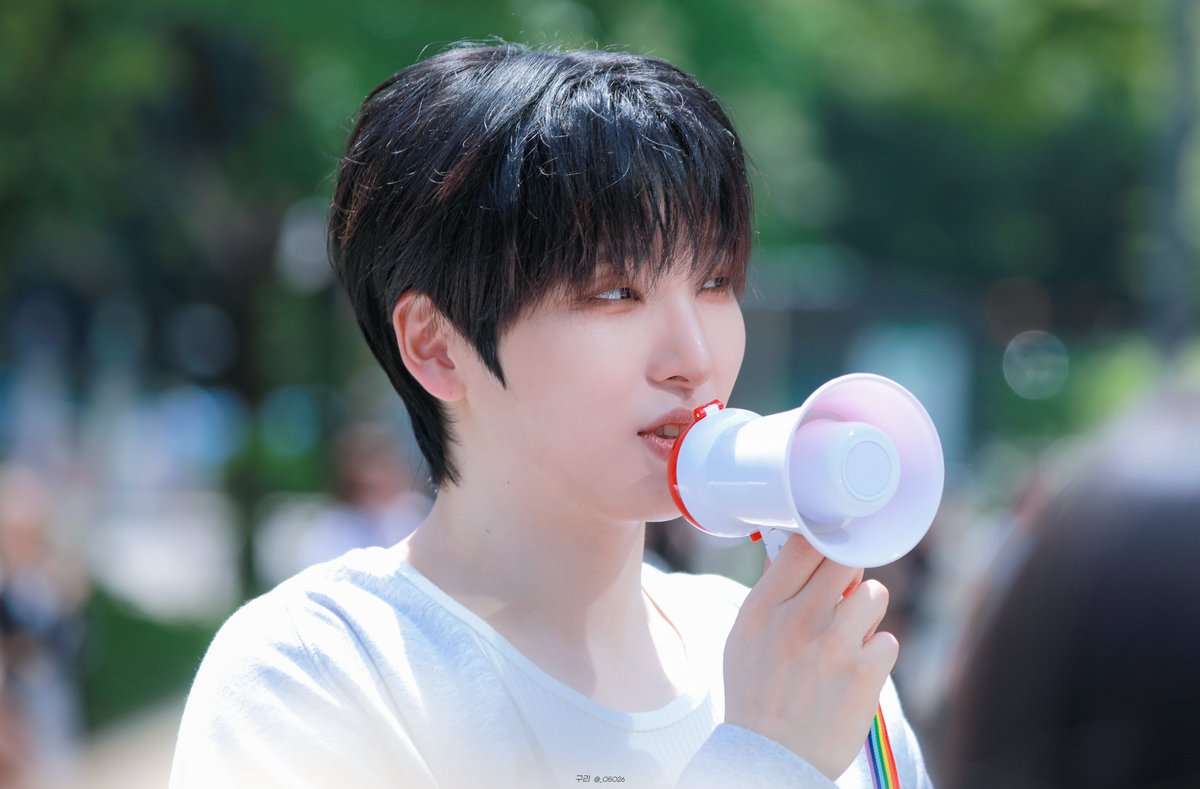 240523 #원어스 #서호 

호냥이 한마리~🐈📢

#서호생일_지금부터_시작_NOW
#Always_be_with_SEOHO