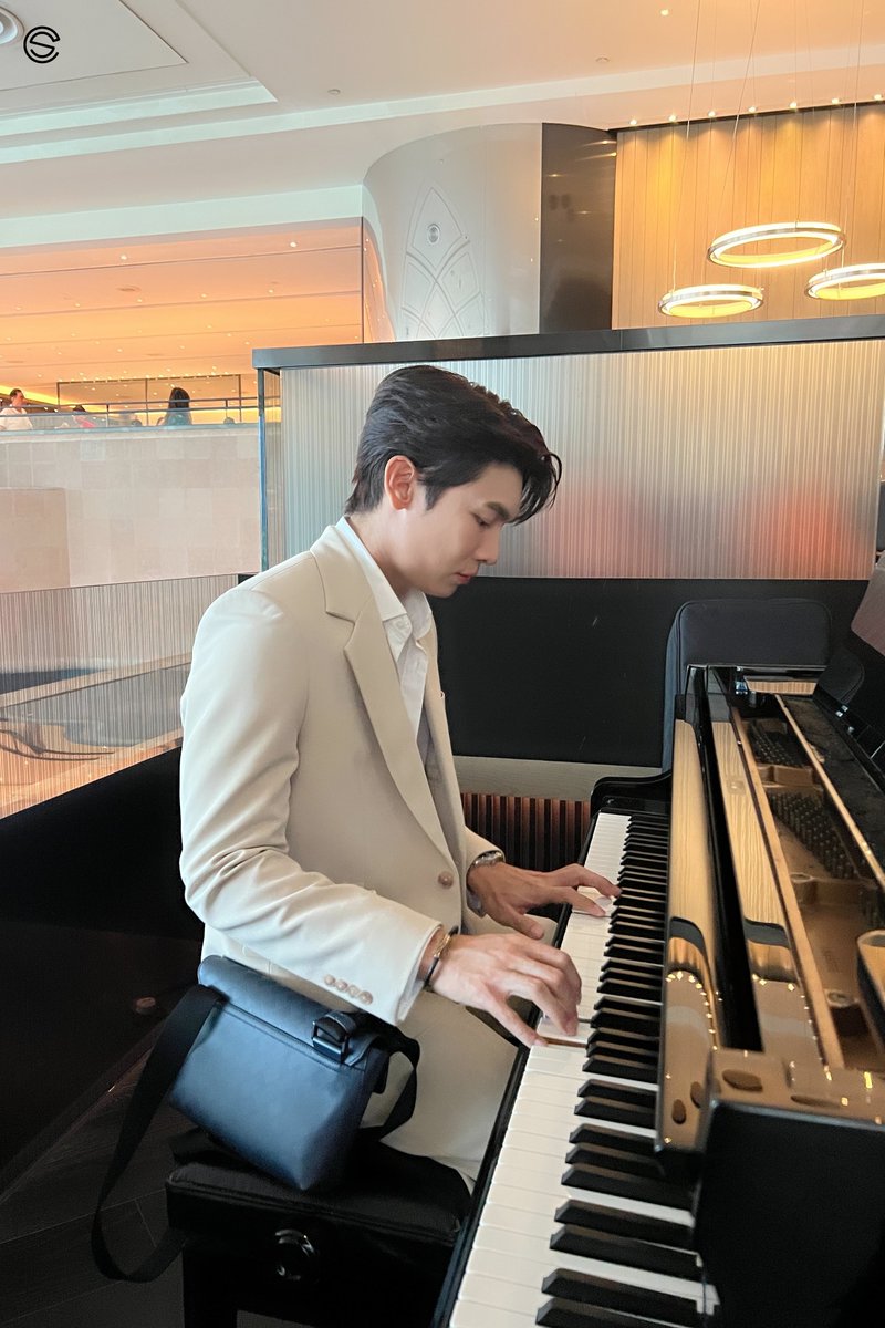 Suppasit Channel tweet media