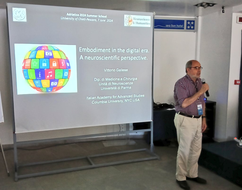 🙏 <a href="/GalleseVittorio/">Vittorio Gallese</a> needs no presentations !
He is illustrating the role of history and digital technology in relationships and behaviour. 

💣💣💣

#Adriatica2024