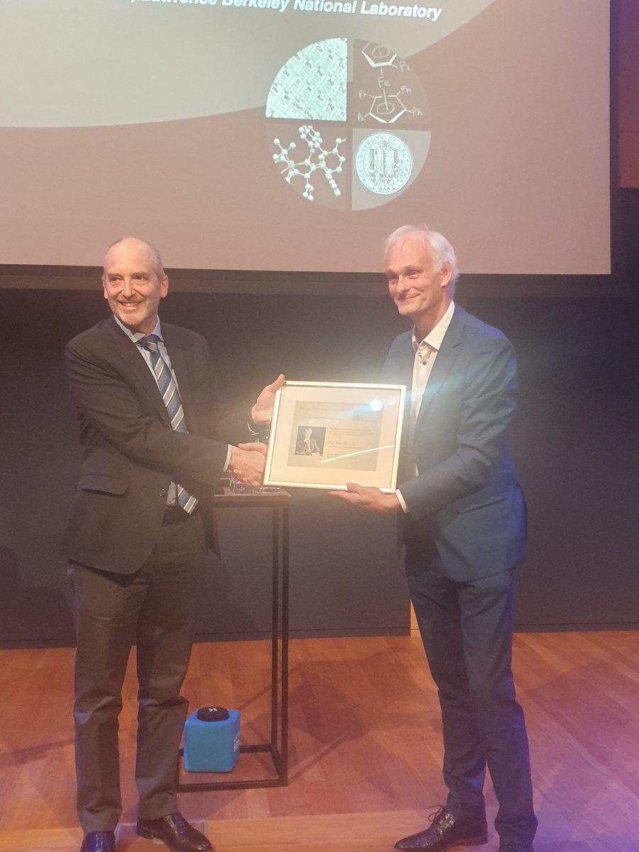 Cornelia Meinert (@connycnrs) on Twitter photo 👏🏅John Hartwig among this year's Van ’t Hoff Award-lectures Laureates. Thanks to
<a href="/_knaw/">Koninklijke Nederlandse Akademie van Wetenschappen</a> for organizing such an inspiring #chirality symposium!
<a href="/HartwigGroup/">The Hartwig Group</a>, @Natha_tweet 👏🏅John Hartwig among this year's Van ’t Hoff Award-lectures Laureates. Thanks to
<a href="/_knaw/">Koninklijke Nederlandse Akademie van Wetenschappen</a> for organizing such an inspiring #chirality symposium!
<a href="/HartwigGroup/">The Hartwig Group</a>, @Natha_tweet