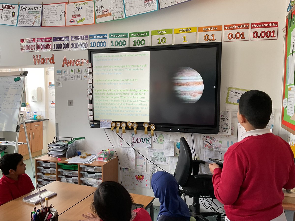 MayflowerSch's tweet photo. We have been performing presentations about our planet for our #English space non-chronological report. We included a mini quiz at the end to test everyone what they had learnt! #uks2 #hockneyclass https://t.co/C8GAhNZXze