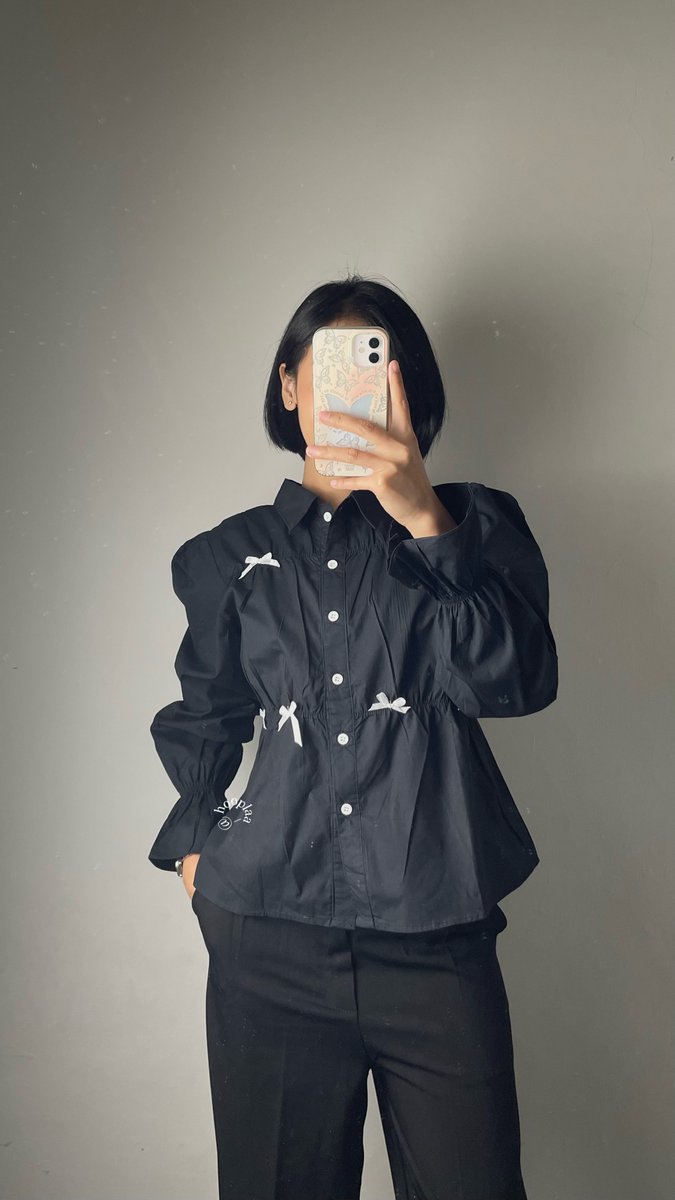 hooplaa_'s tweet photo. AKK PLSS SEMUA KEMEJANYA LUCUK2 + ANTI TERAWANG DAN ADEM POL🫶🏻

biar ga bosen pake kemeja basic kann, ini cocok bgt dipake ngantor or ngampus https://t.co/yEAbXEqhFH