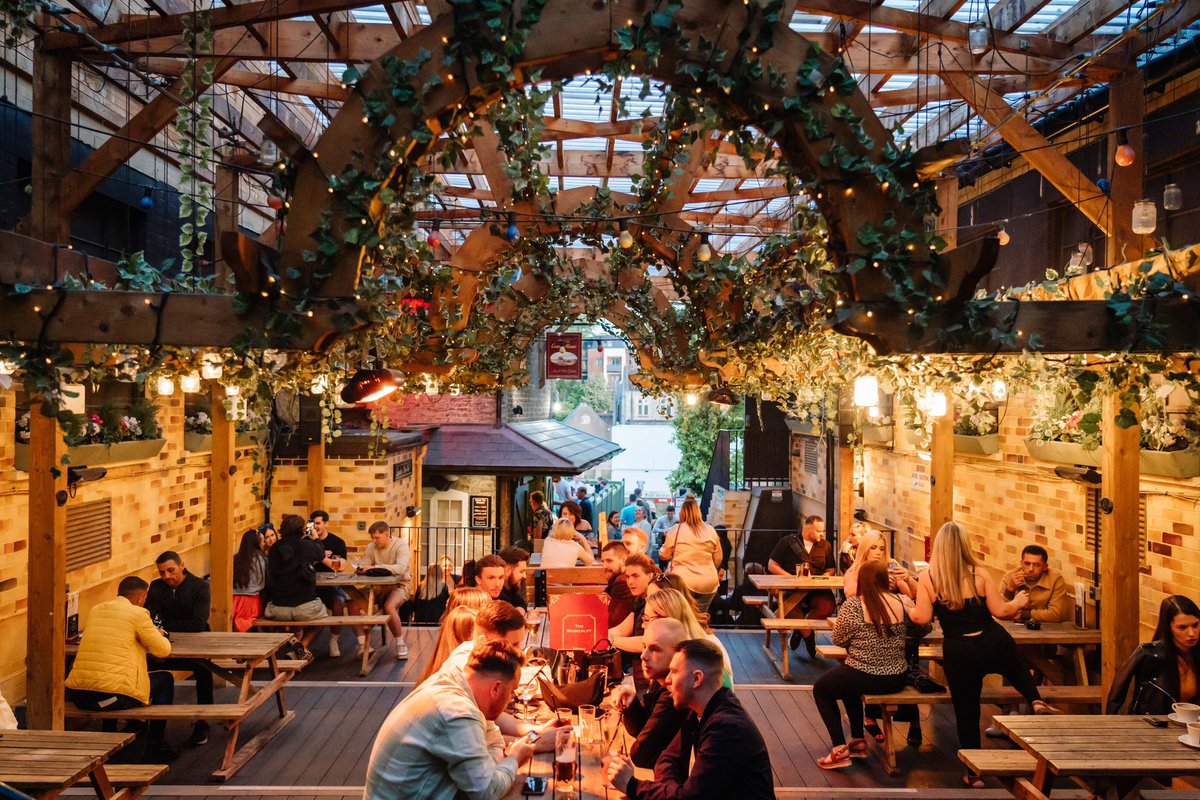 Jayne Snow tweet media